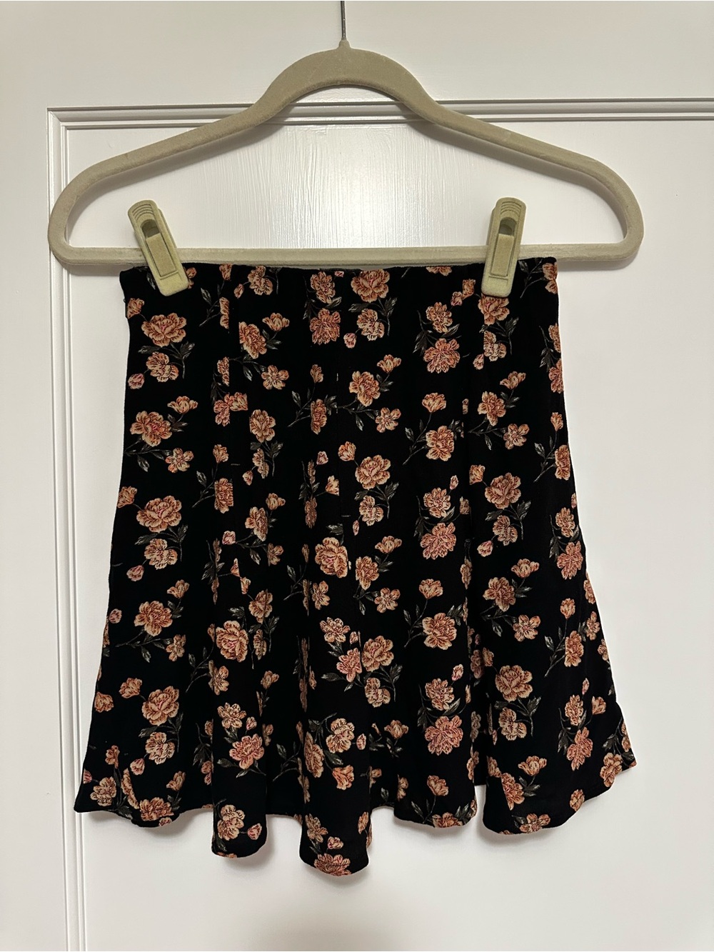 American Eagle Outfitters Black Floral Circle Skirt